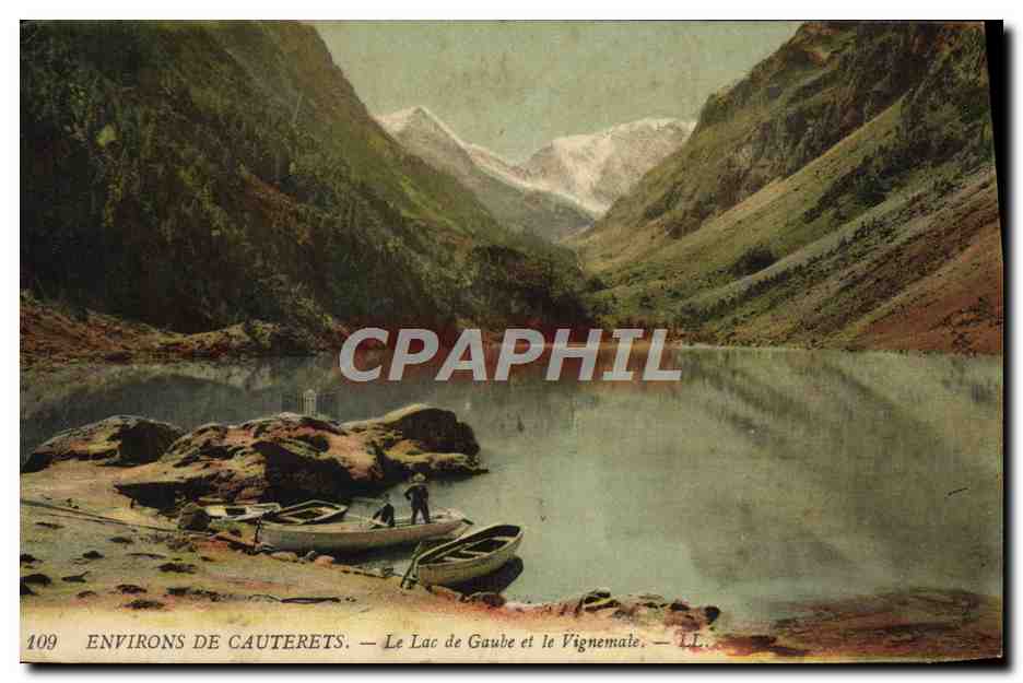 CPA Cauterets Le Lac De Gaube Et Le Vignemale
