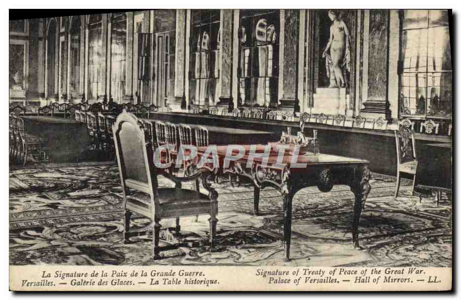 CPA Versailles Galerie ds glaces La table historique