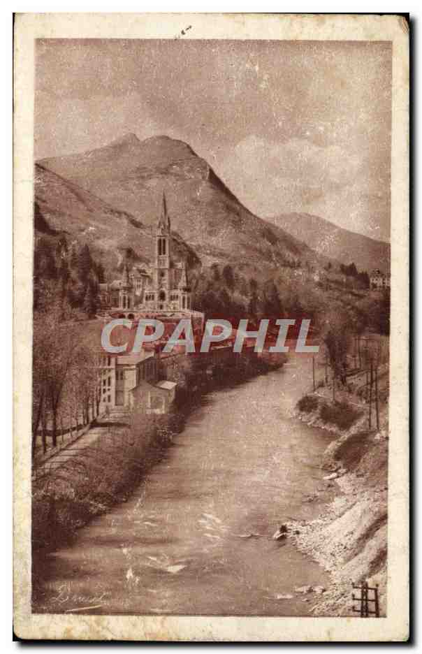 CPA Lourdes La Basilique Et Le Gave