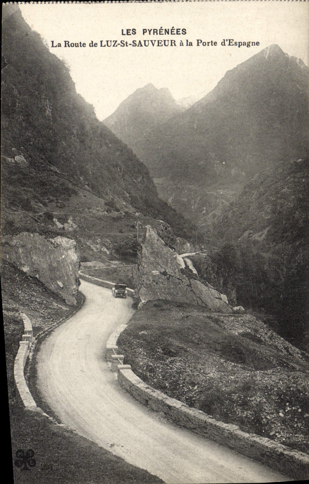 Les Pyrénées — La Route de Luz-Saint-Sauveur à la Porte d'Espagne — éditeur CPAPHIL, n° 065