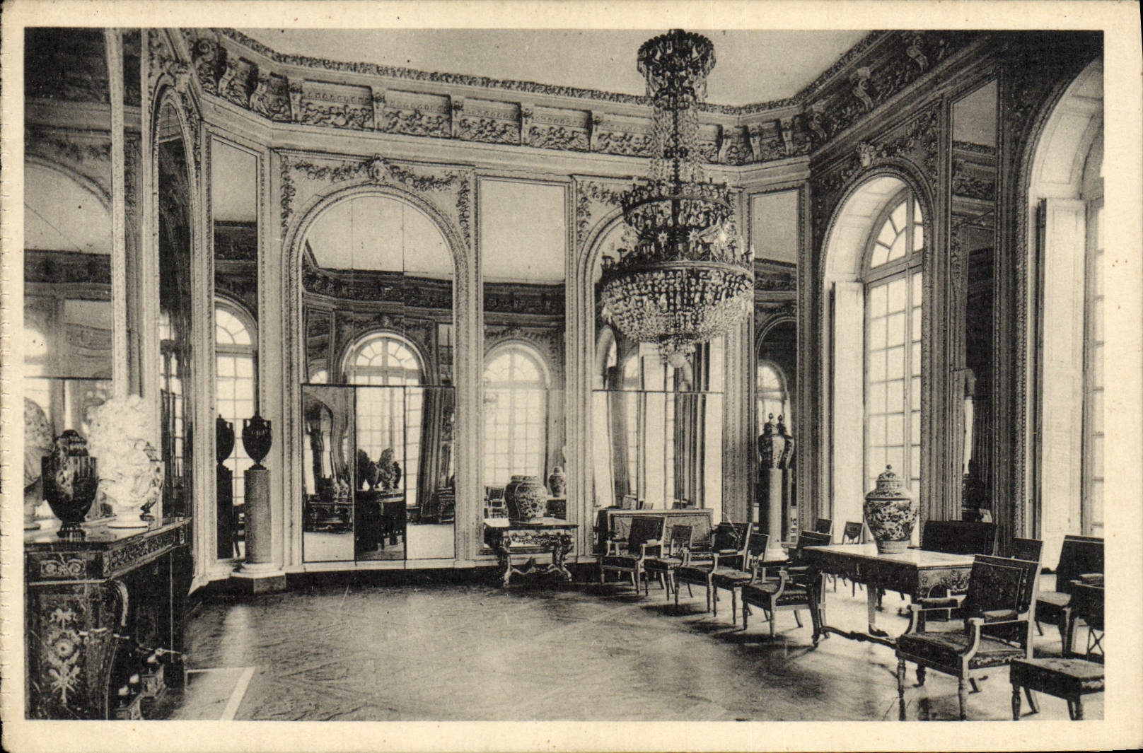 Grand Trianon — Salon des Glaces — Édition des Musées Nationaux