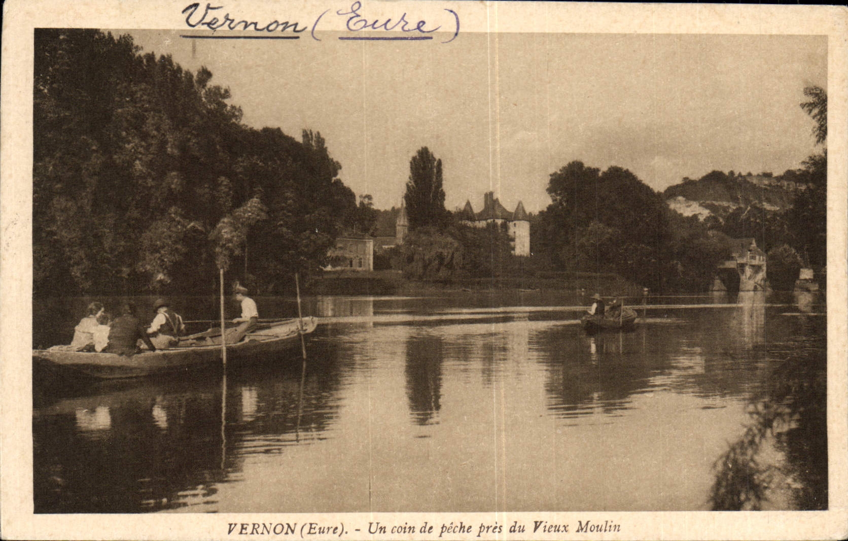 CPA Vernon Un Coin de peche Pres du Vieux Moulin