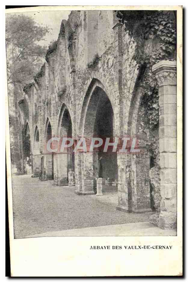 Abbaye des Vaulx-de-Cernay — ruines avec arcades et lierre — éditeur non visible