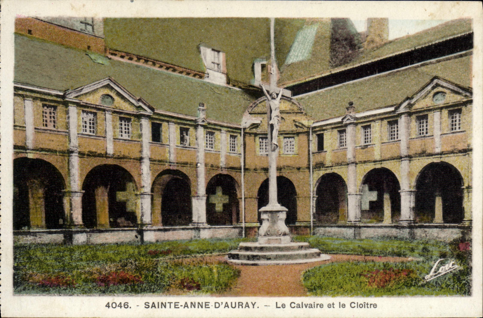 CPA Saint Anne D'Auray Le Calvaire et le Cloitre