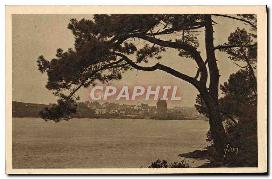 CPA Dinard et sa Vicomte Dans le Fond St Malo