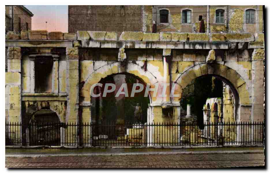 Nîmes - La Porte Auguste — éditeur O.P. Paris, n°18