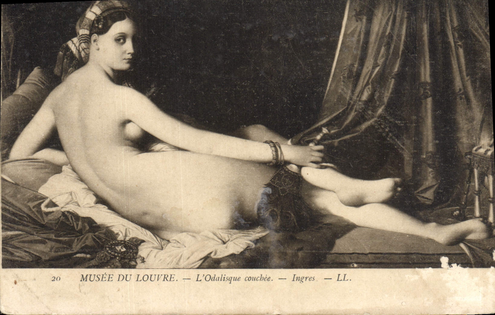 CPA Musee Du Louvre L'Odalisque couchee Ingres