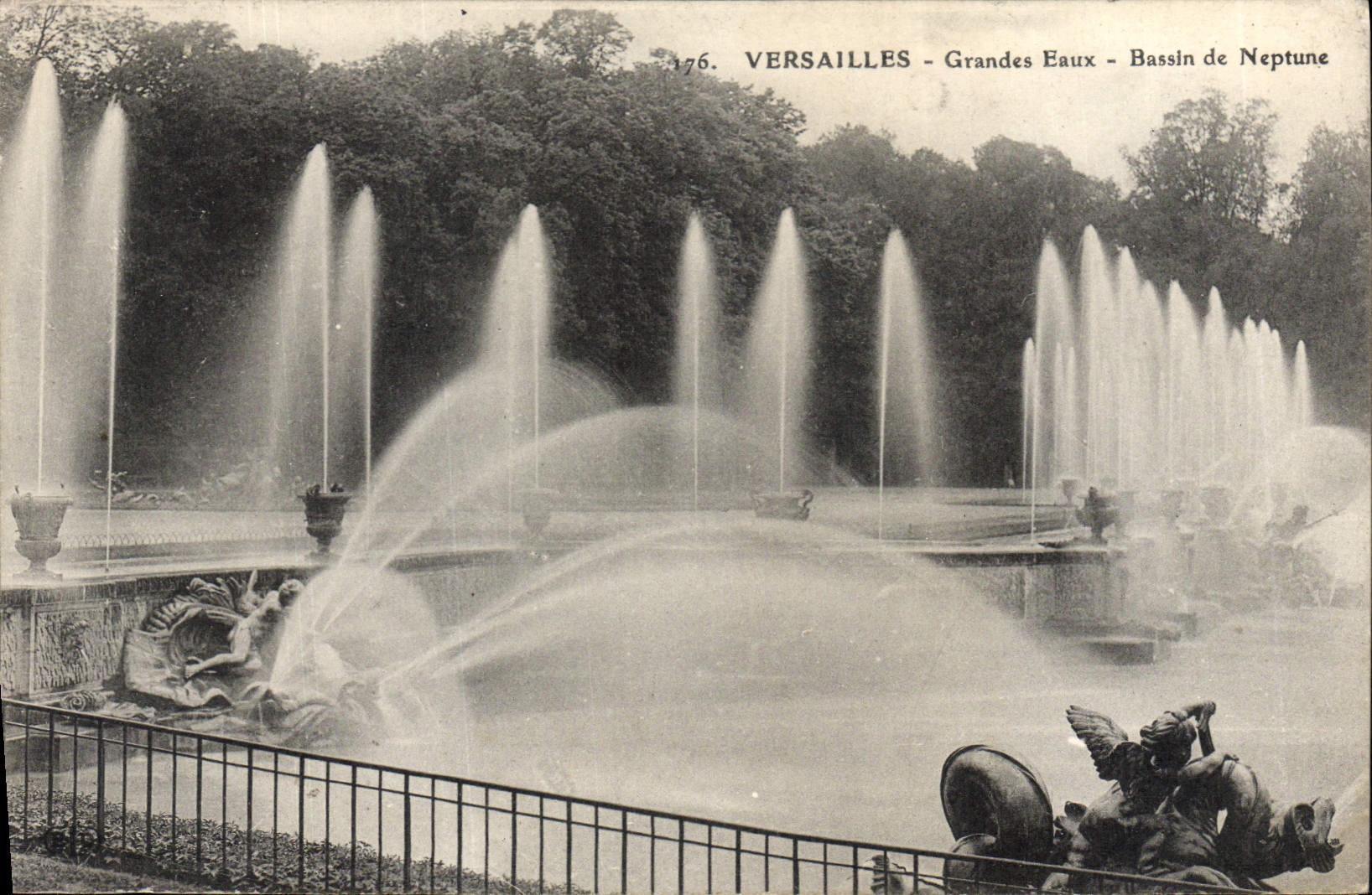 Versailles - Grandes Eaux - Bassin de Neptune — éditeur CPAPHIL, n° de série 176