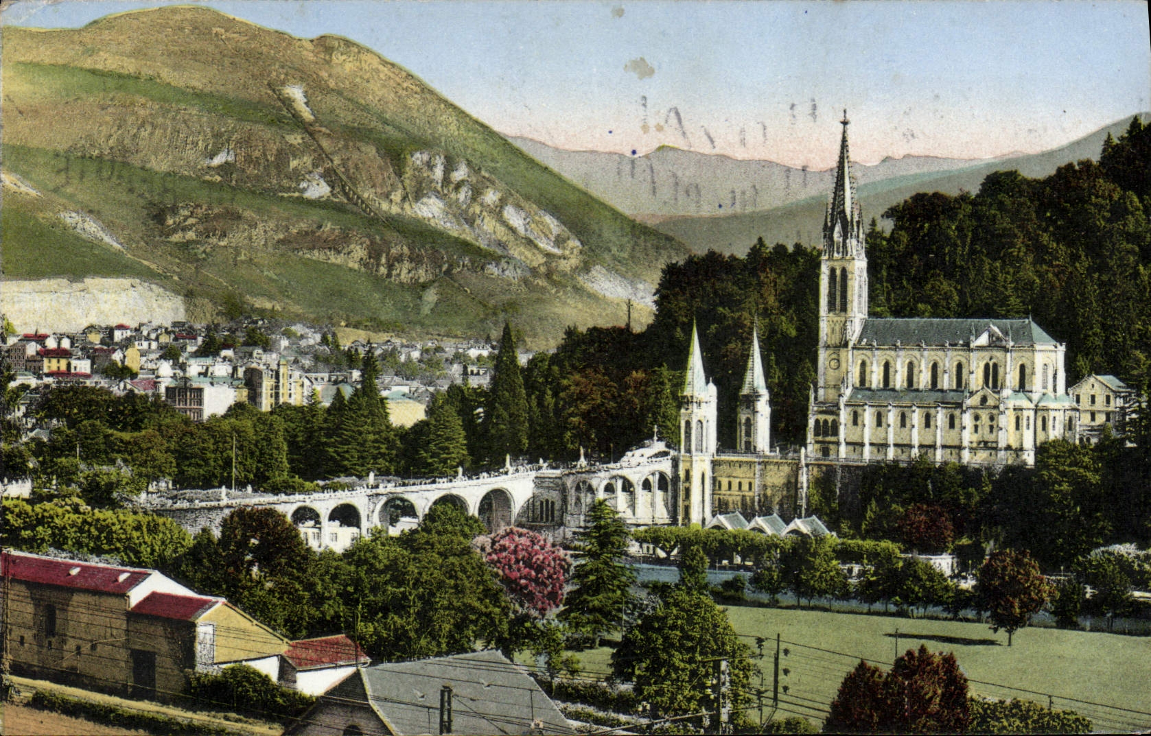 CPM Lourdes La Basilique la Ville et le Pic du Jer