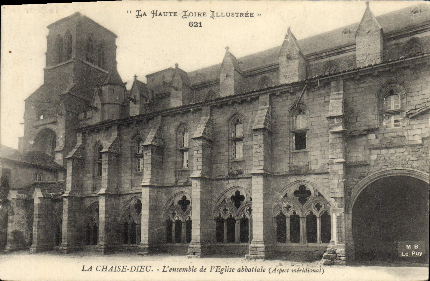 CPA La Chaise Dieu L'Ensemble de L'Eglise abbatiale