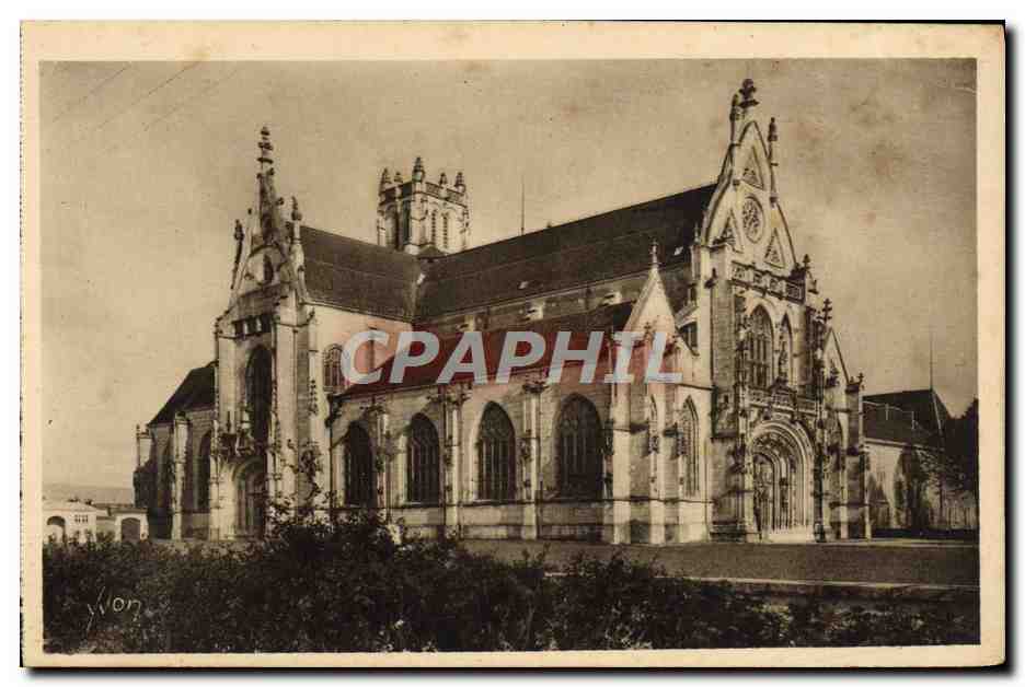 CPA Bourg Eglise de Brou Vue d'ensemble