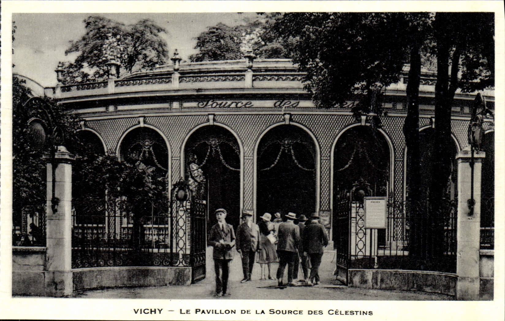 CPA Vichy Le Pavillon De La Source Des Celestins
