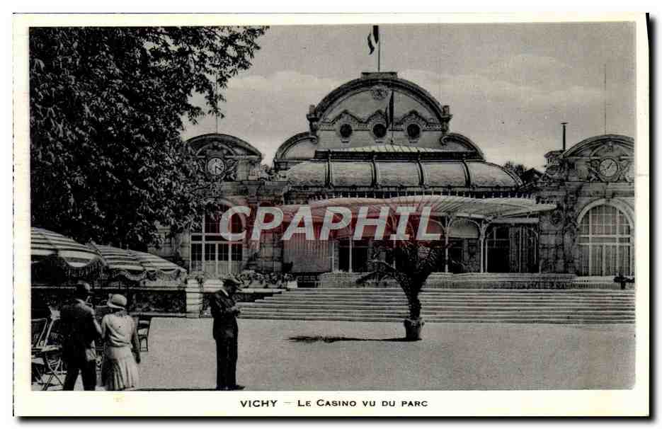 CPA Vichy Le Casino Vu Du Parc