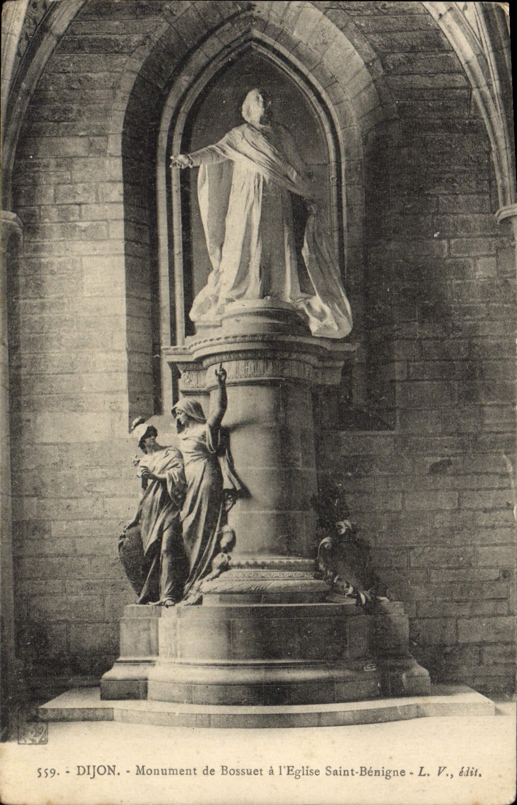 CPA Dijon Monument De Bossuet A I'Eglise Saint Benigne 