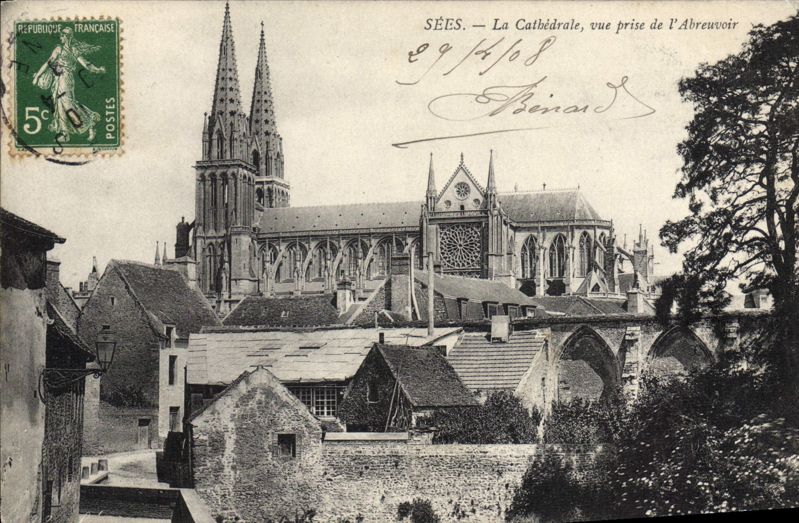 CPA Sees La Cathedrale Vue Prise De I'Abreuvoir