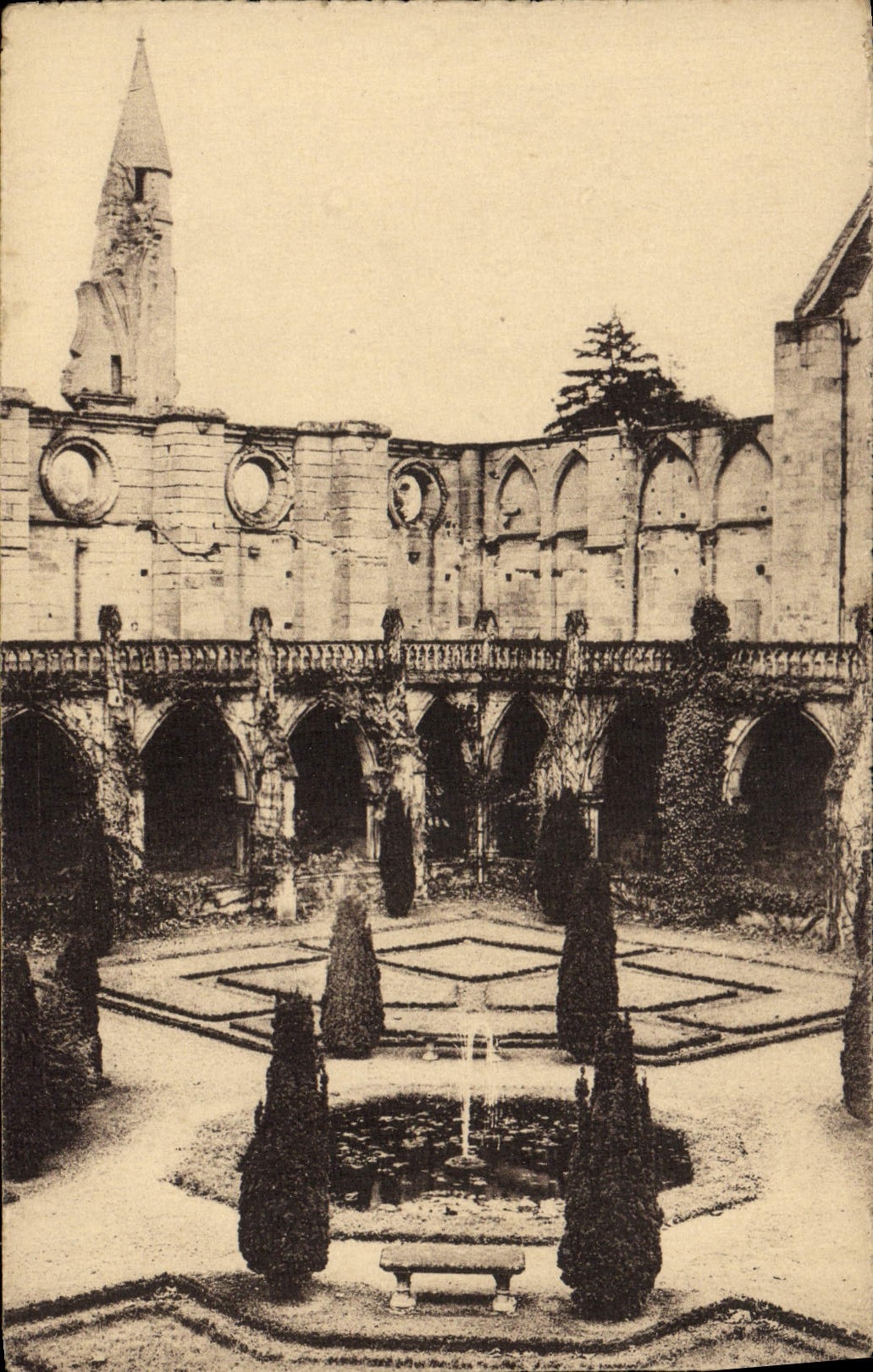 CPA Abbatiale De Rovaumont Asnieres Sur Oise Cloitre
