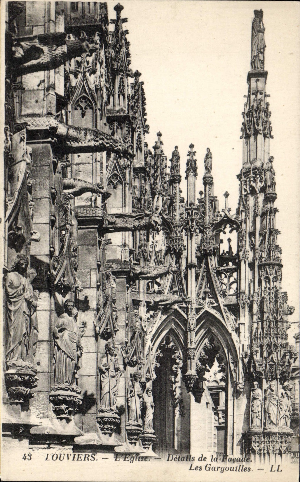 Louvières — L'Église. Détails de la Façade. Les Gargouilles — LL