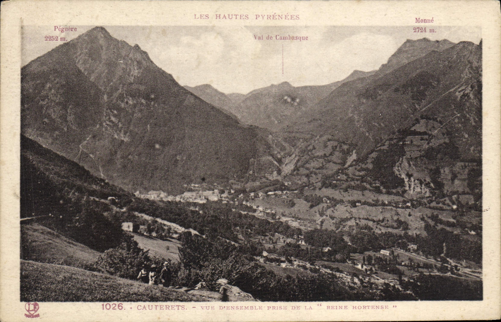 Cauterets — Vue d'ensemble prise de la "Reine Hortense" — Les Hautes Pyrénées