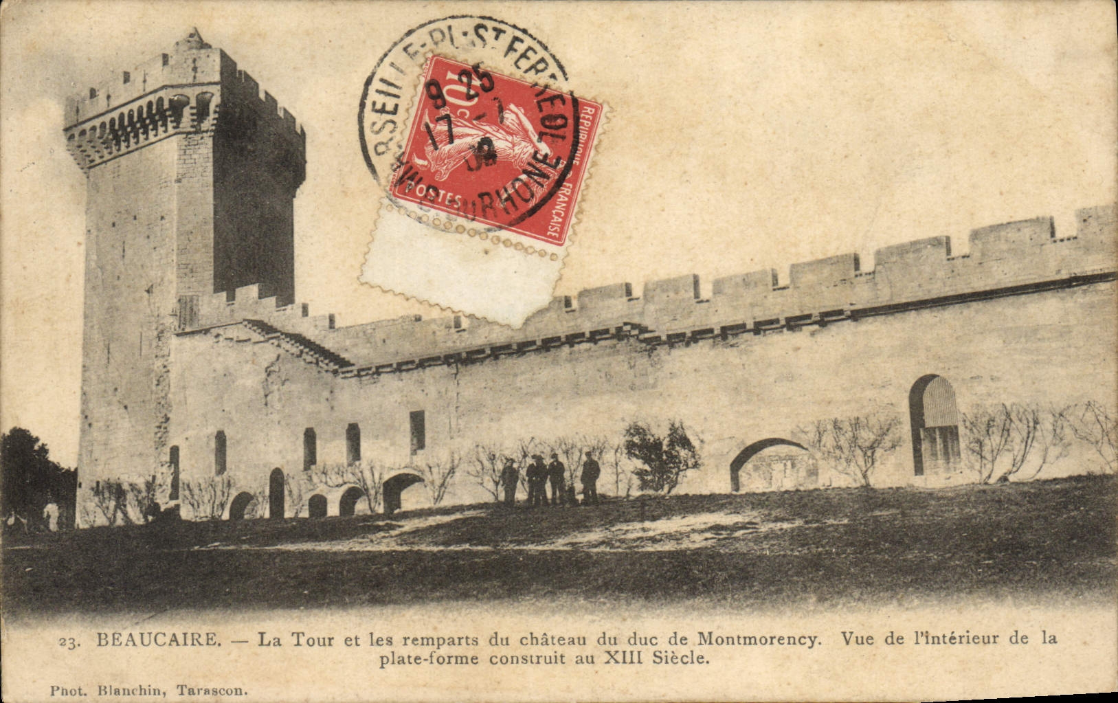 Beauchâtre — La Tour et les remparts du château du duc de Montmorency. Vue de l'intérieur de la plate-forme construit au XIIIe siècle — Phot. Blanchin, Tarascon