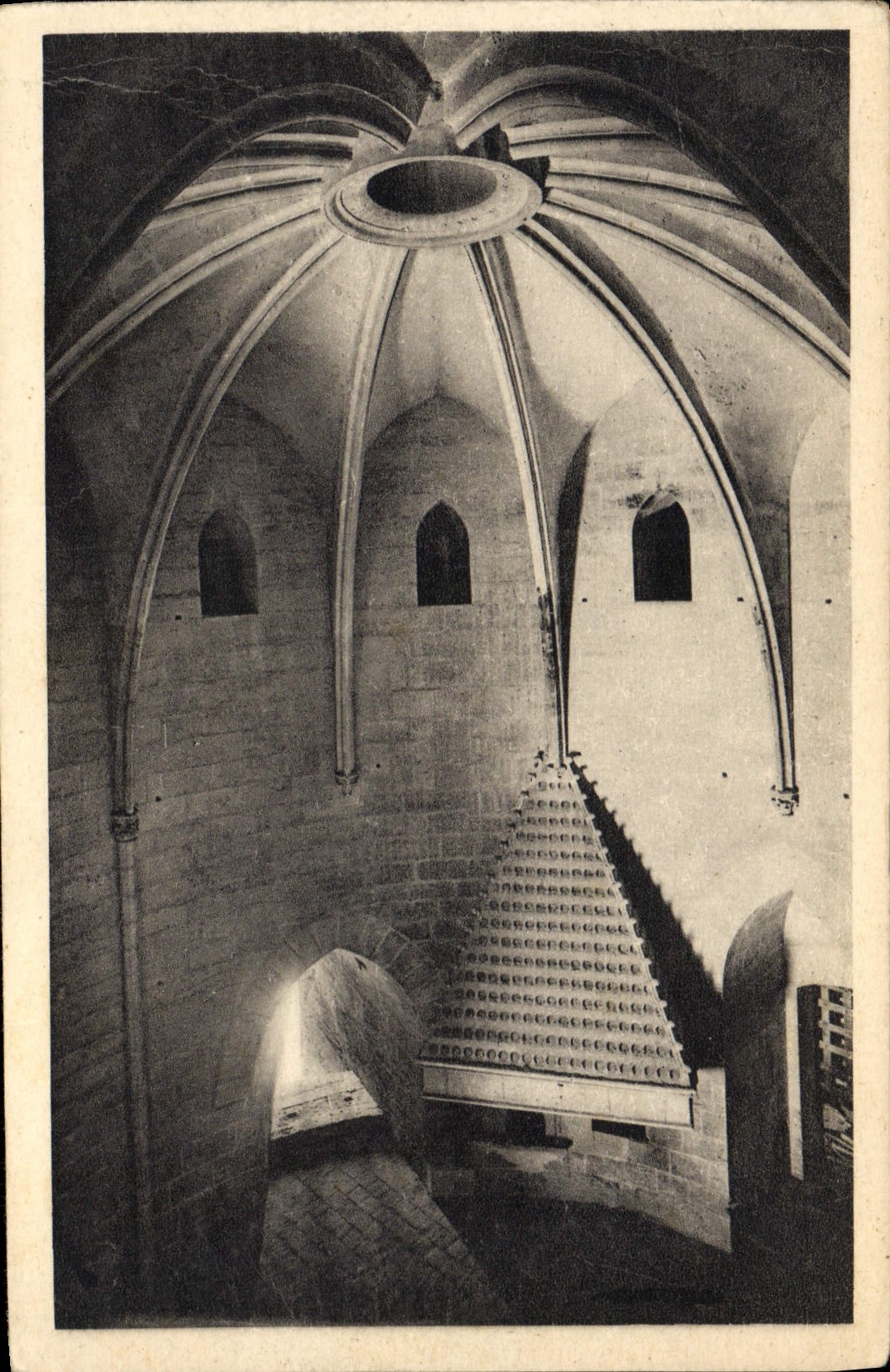 Tour de Constance - Salle des Gardes — Aigues-Mortes (Gard)