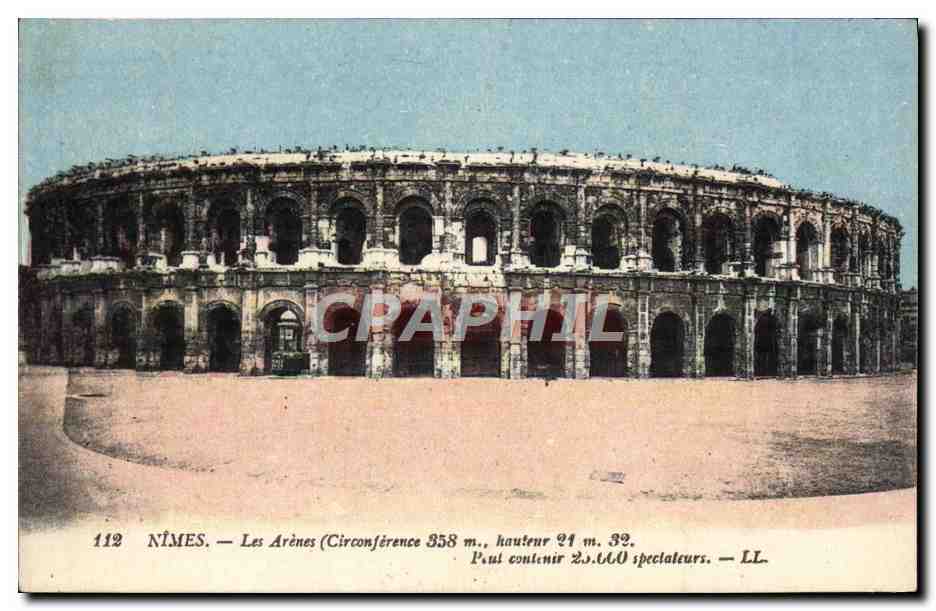 Nîmes — Les Arènes — LL