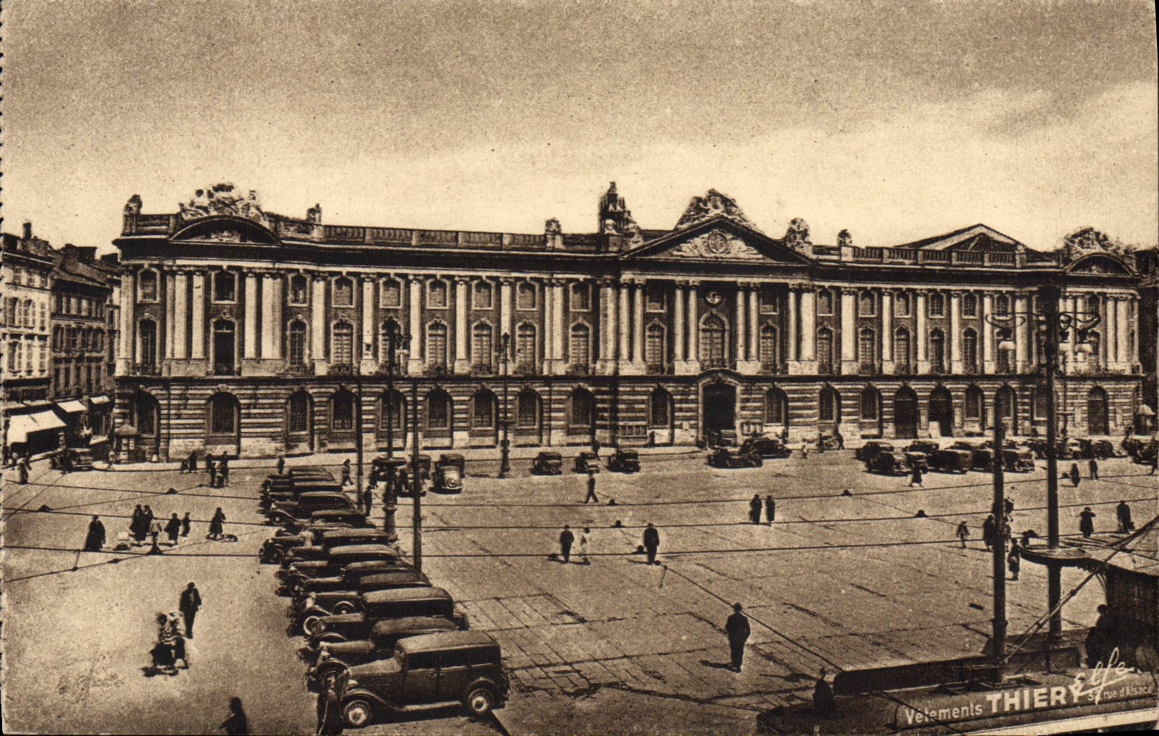 Toulouse — Façade du Capitole (1780) — Éditions Pyrénées-Océan