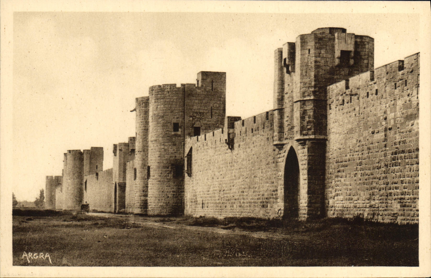 Aigues-Mortes — I muri meridionali — ARGRA
