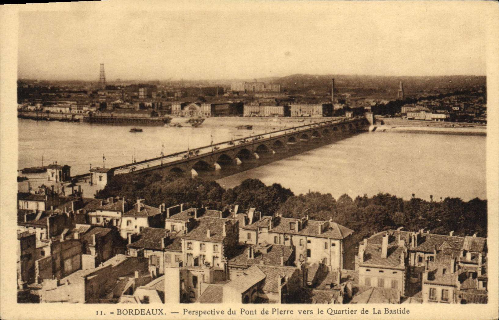 CPA Bordeaux Perspective Du Pont De Pierre Vers Le Quartier De La Bastide
