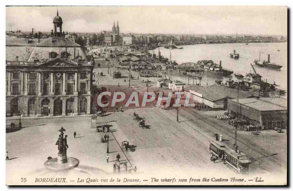 Bordeaux — Les Quais vus de la Douane — LL