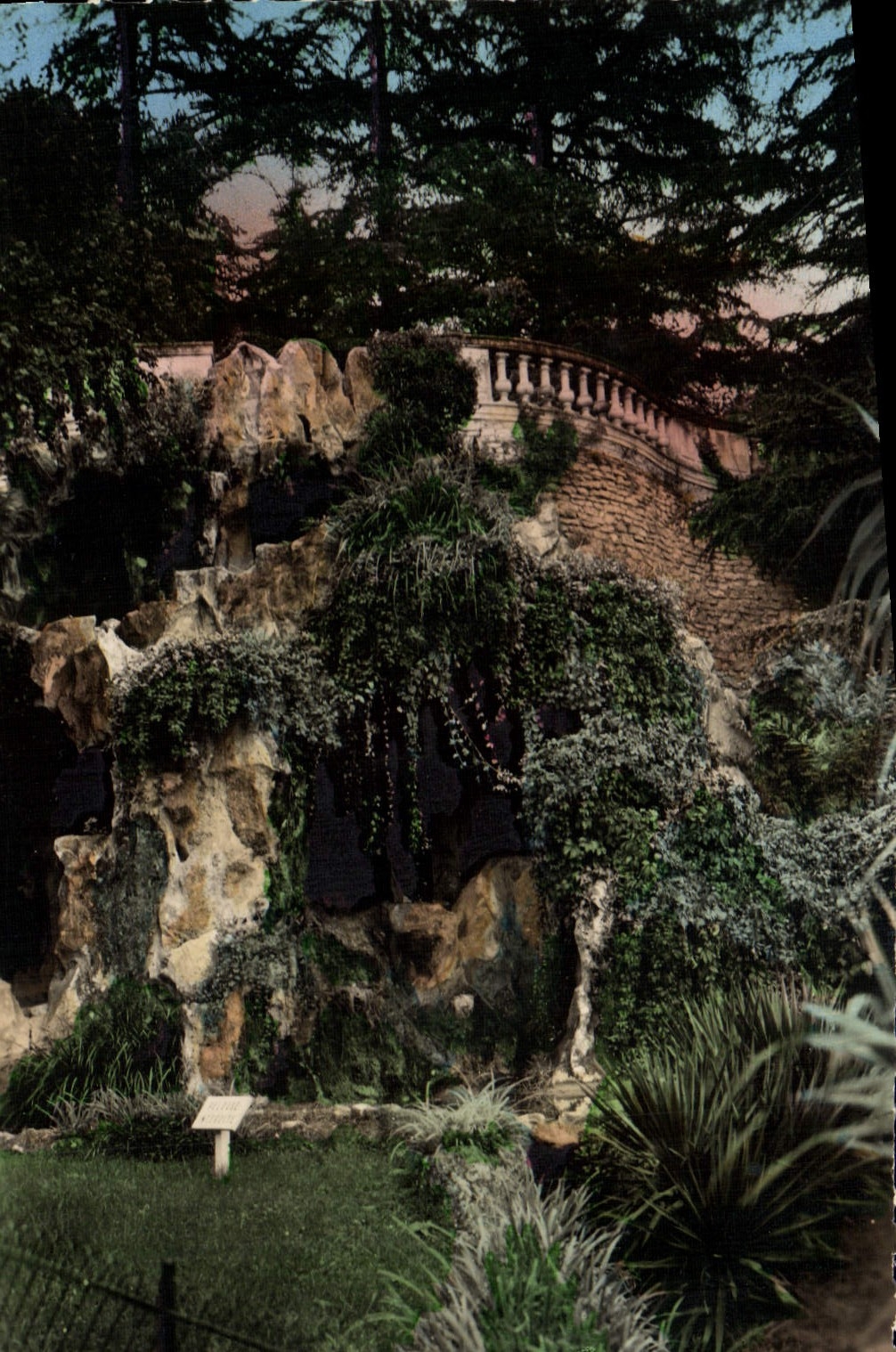 Nîmes - Der Garten der Quelle — Die Höhle — Französische Ausgaben