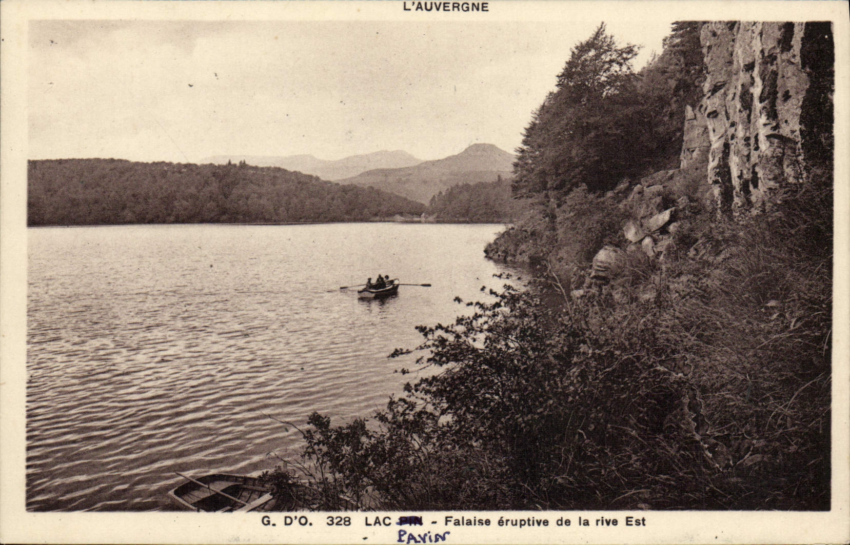CPA Lac Pavin Falaise Eruptive De La Rive Est