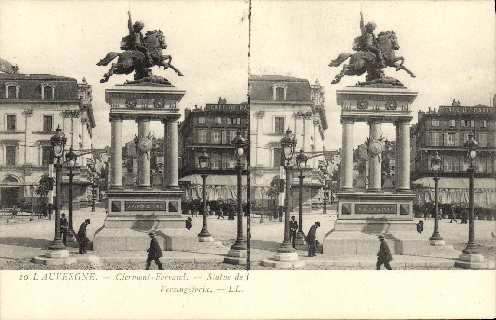 CPA L'Auvergne Clermont Ferrand Statue de Vercingetorix