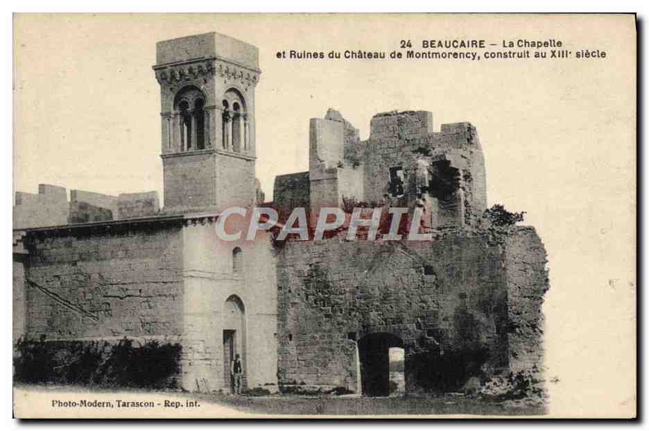 CPA Beaucaire La Chapelle Et Ruines Du Chateau