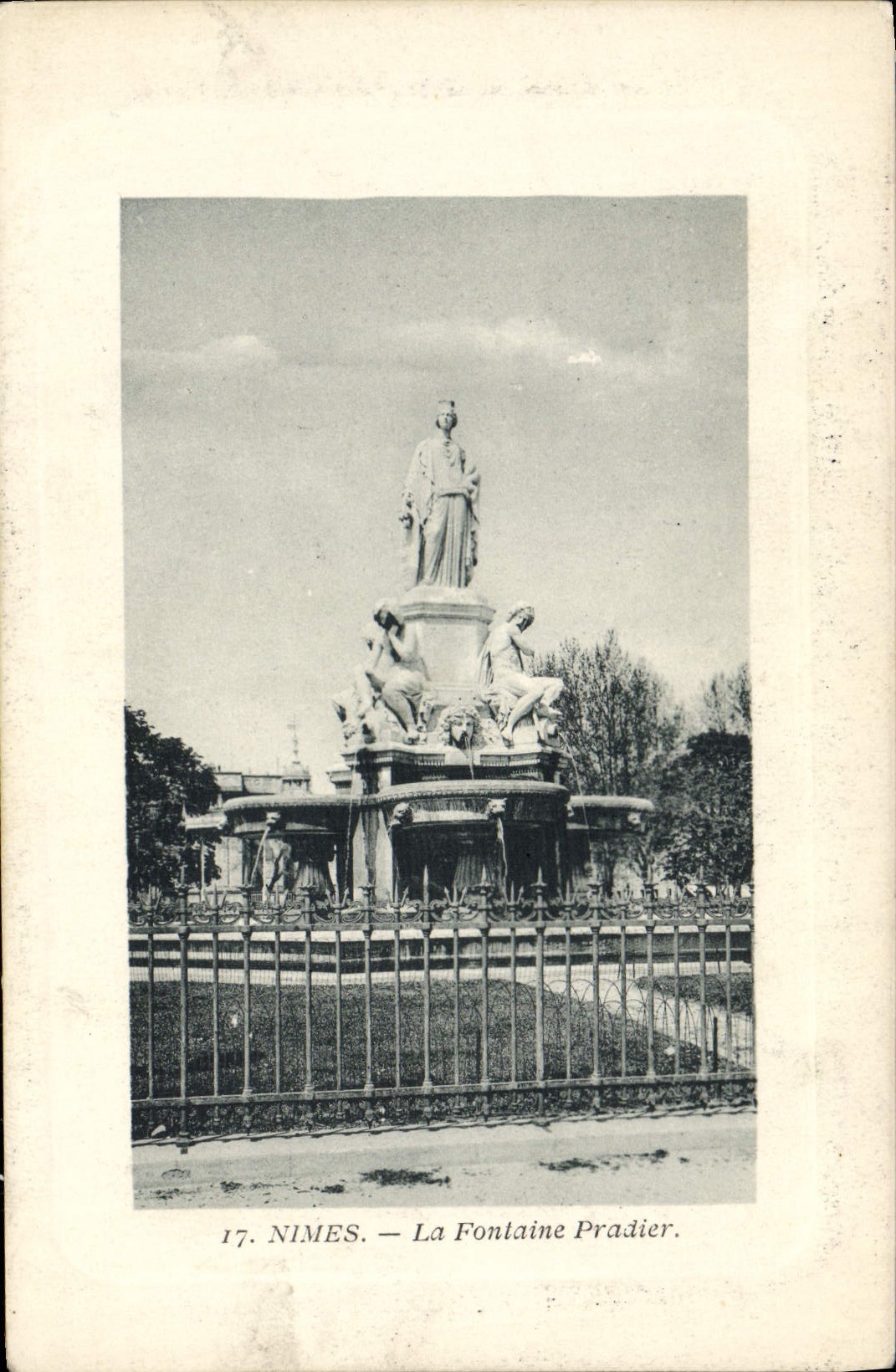 Nîmes — La Fontaine Pradier — Phototypie d'Art et d'Industrie du Sud-Ouest, Toulouse, n°17