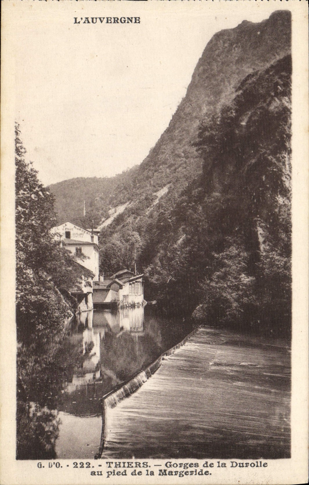CPA L'Auvergne Thiers Gorges De La Durolle Au Pied De La Margeride
