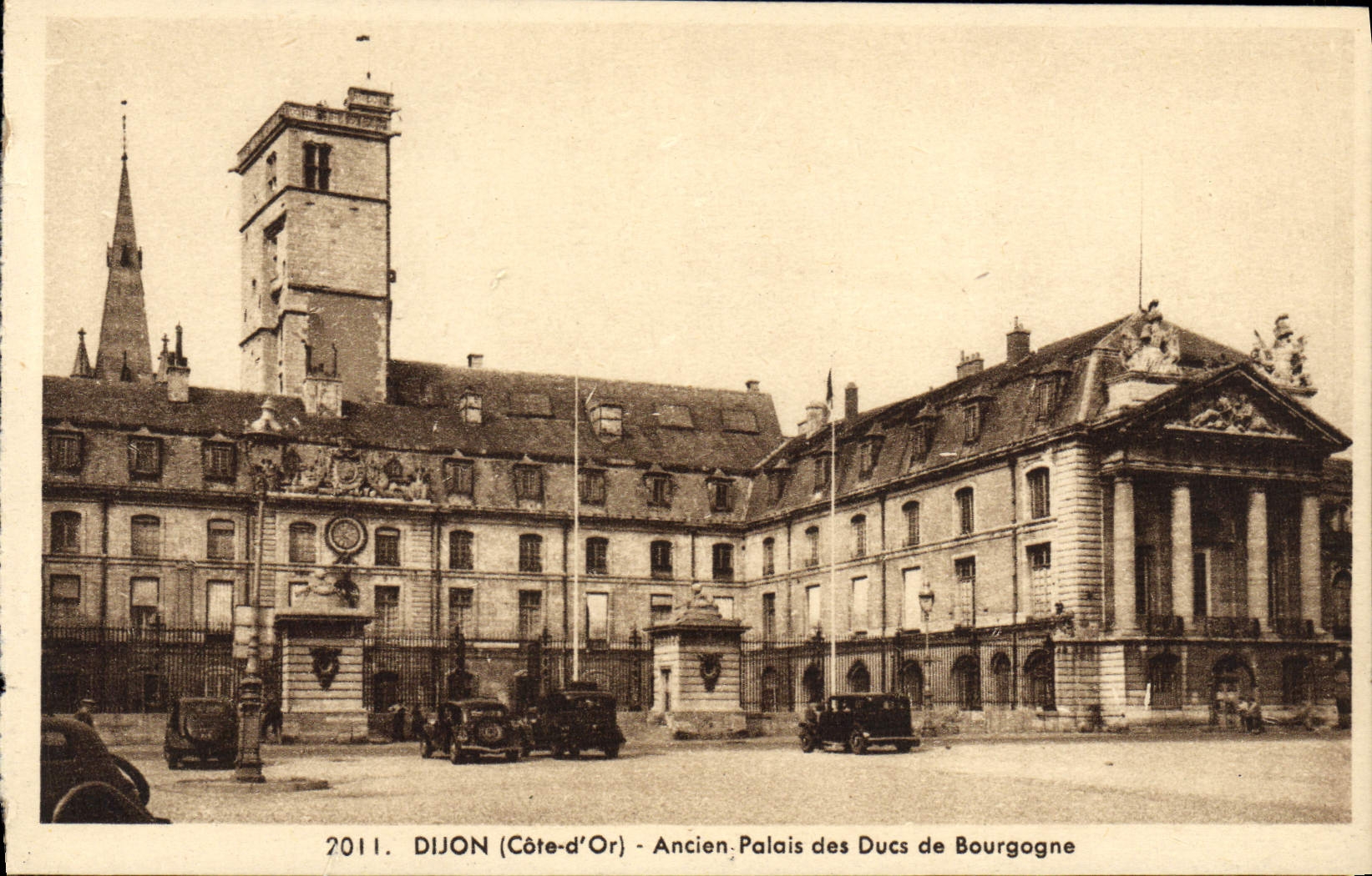 CPA Dijon Ancien Palais Des Ducs De Bourgogne