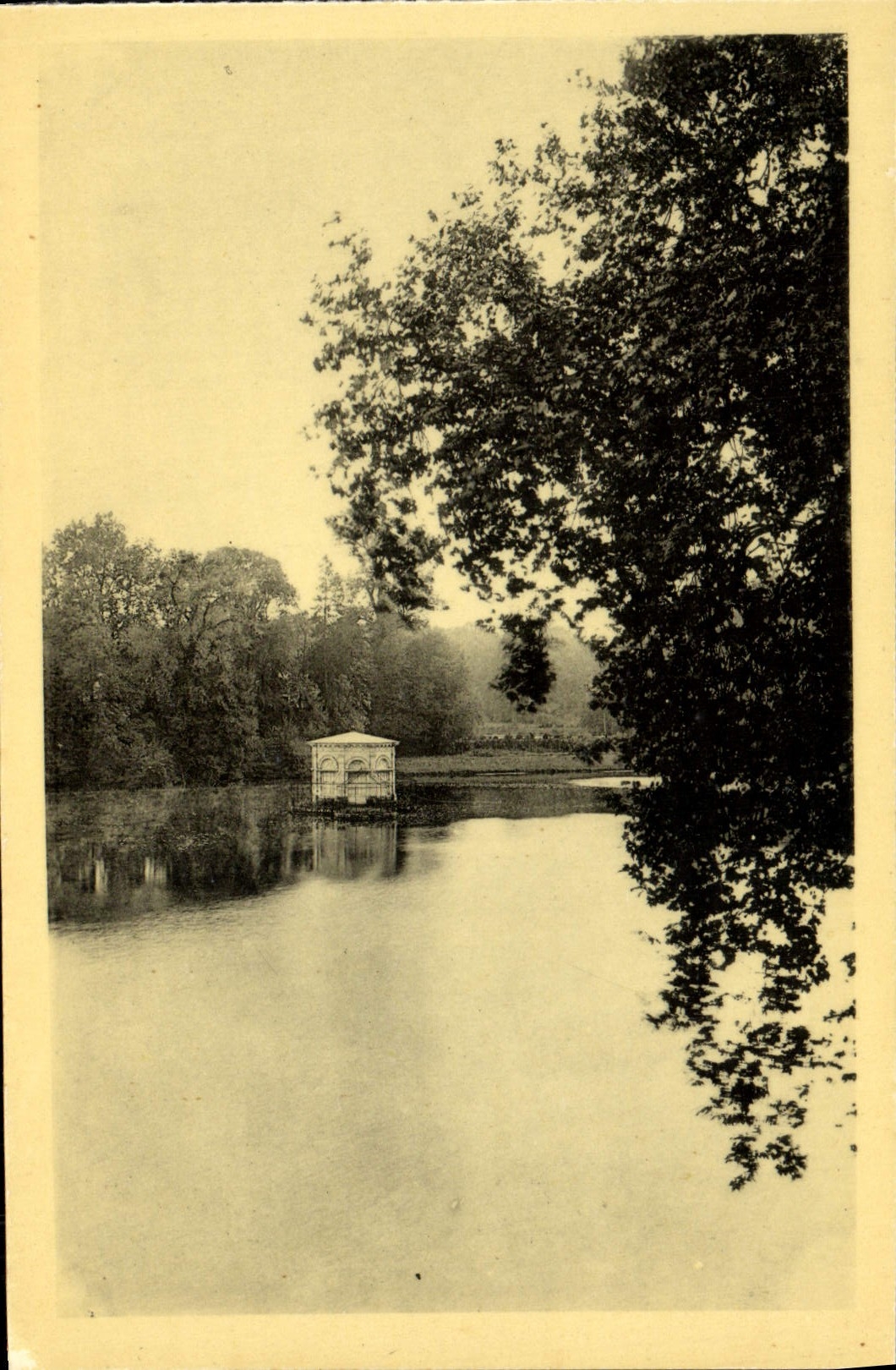 Castello di Fontainebleau — L'Étang des Carpes — Edizione dei Musei Nazionali n°142