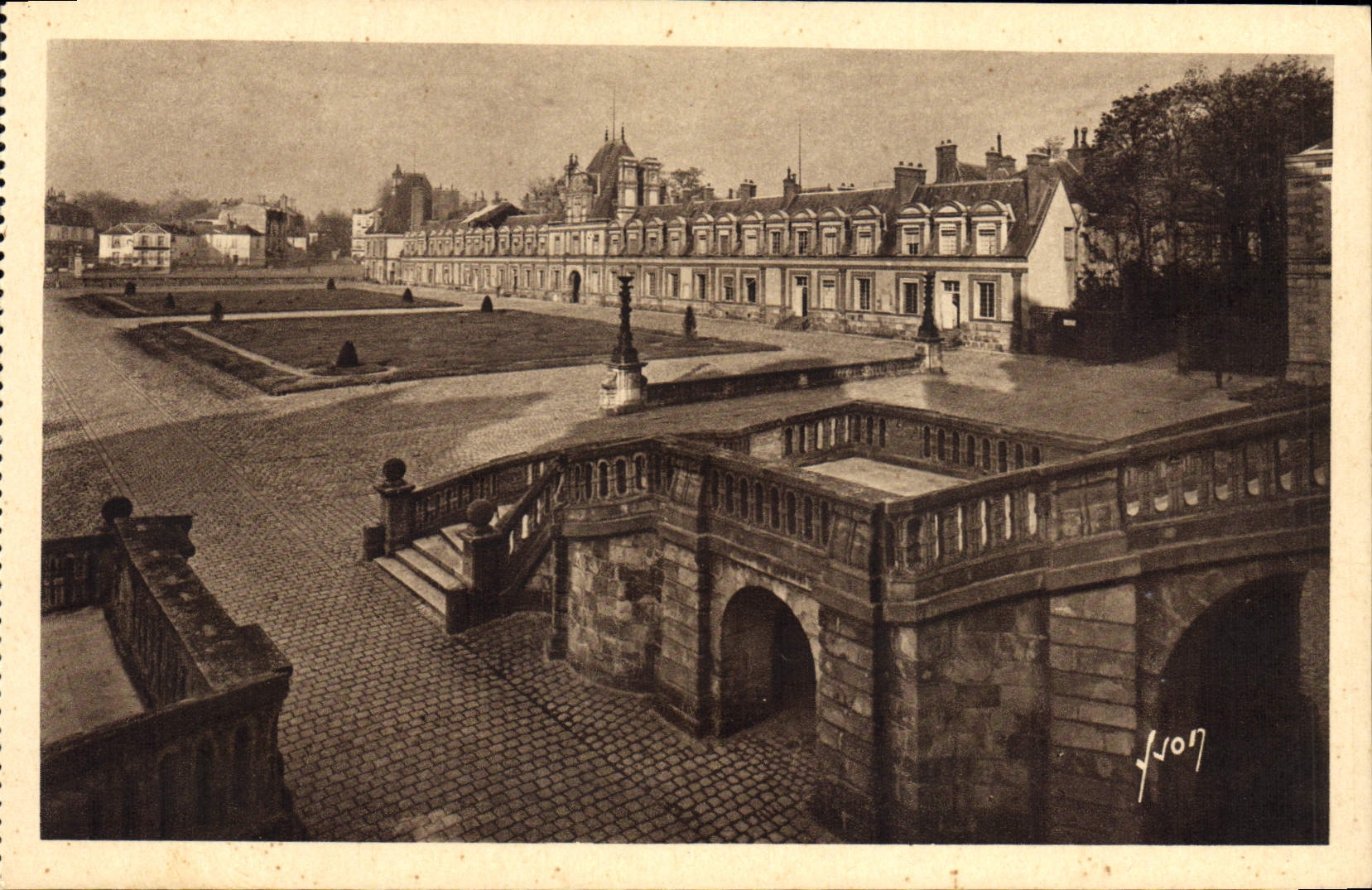 Fontainebleau — Ala de los Ministros y Paseo de los Adioses — Ediciones d'Art Yvon