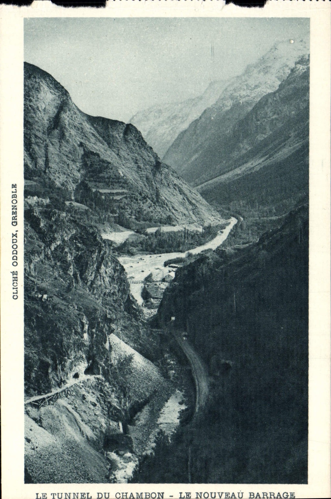 CPA Le tunnel du Chambon Le nouveau barrage