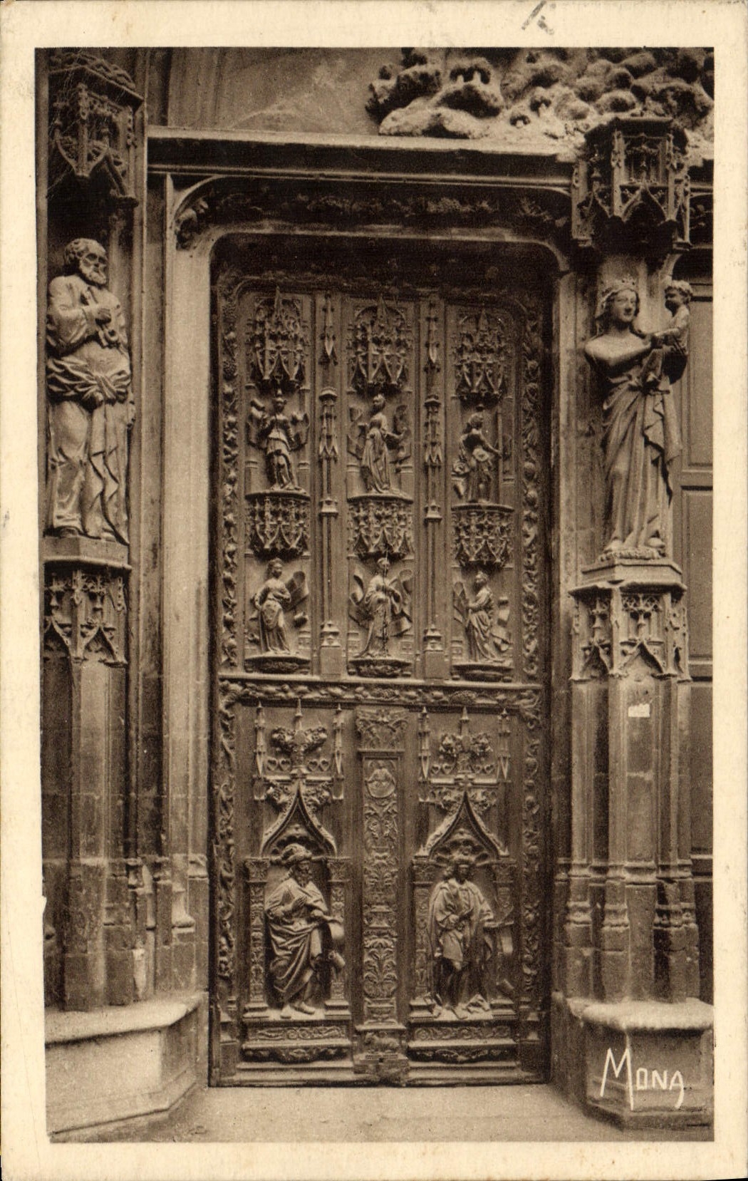 Aix-en-Provence — Portail de la Cathédrale Saint-Sauveur — œuvre de J. Guiramand (1504) — éditeur Mong