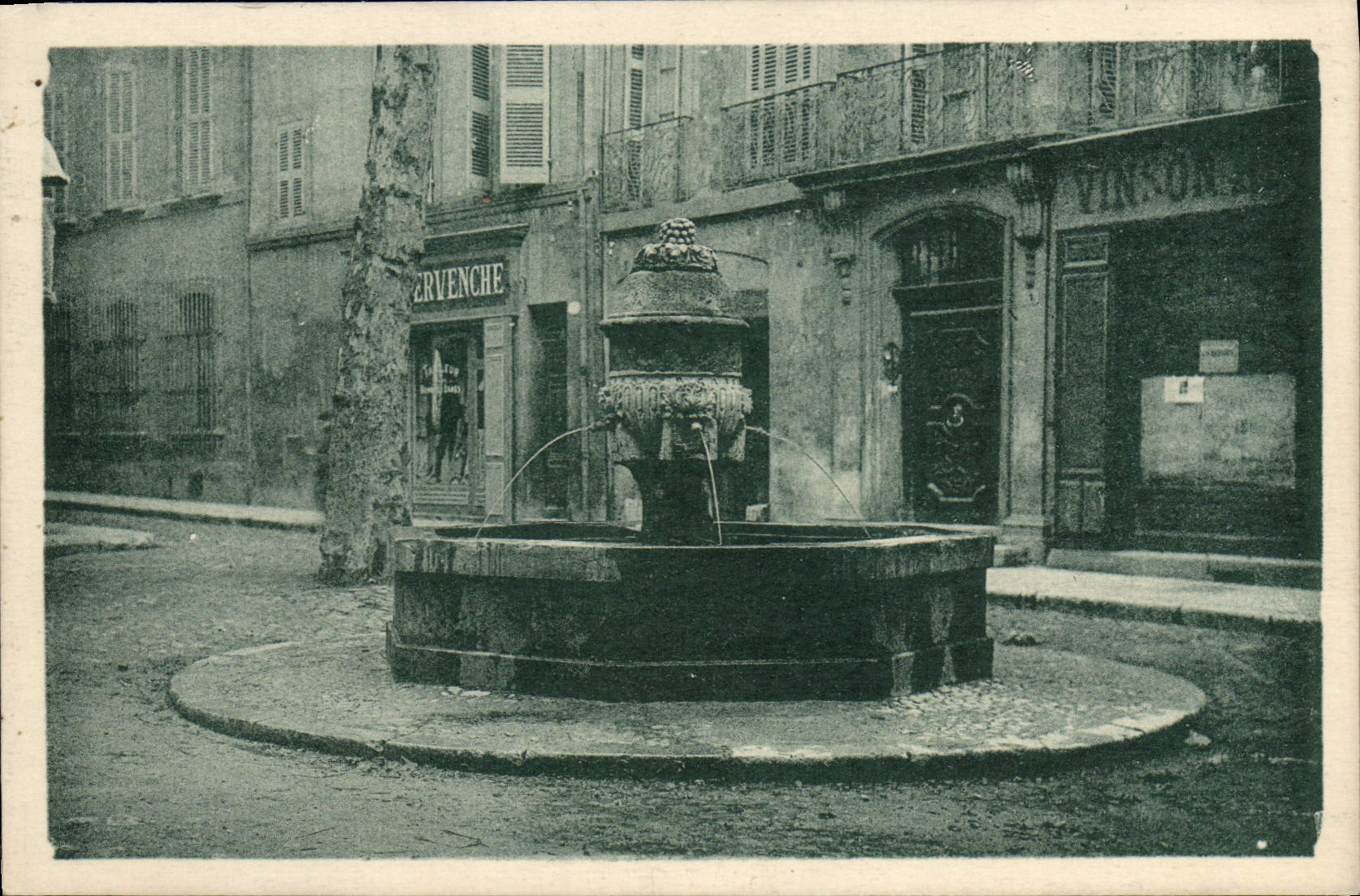 Fontaine des Epineaux — Aix-en-Provence — J. Gaulard, Éditeur à Aix