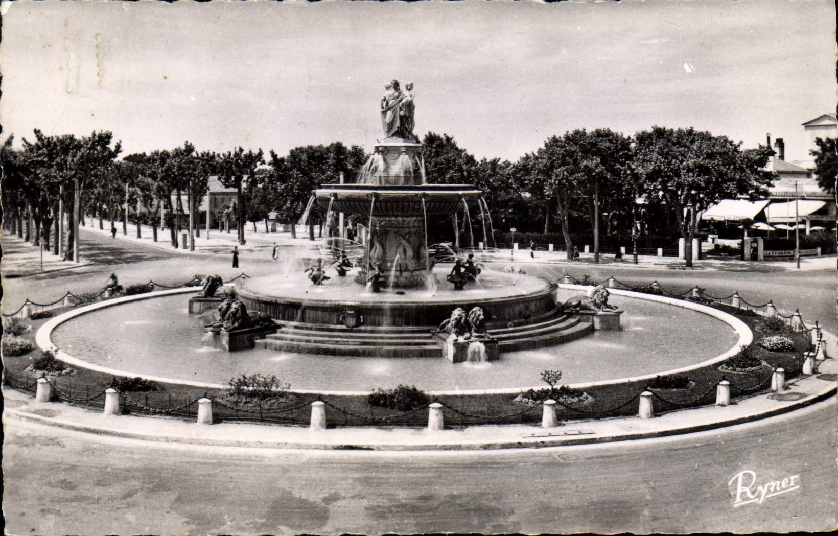 Aix-en-Provence — Grande Fontaine sur la Rotonde (XIXe s.) — Ryner