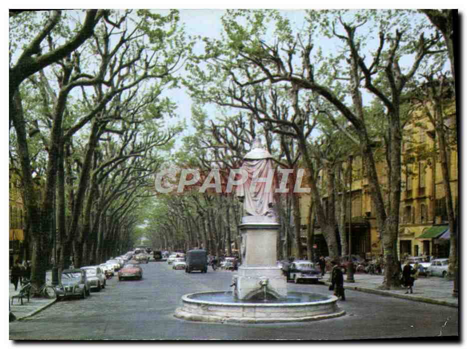 Aix-en-Provence — Le Cours Mirabeau avec la statue du Roy René — Société Éditions de France