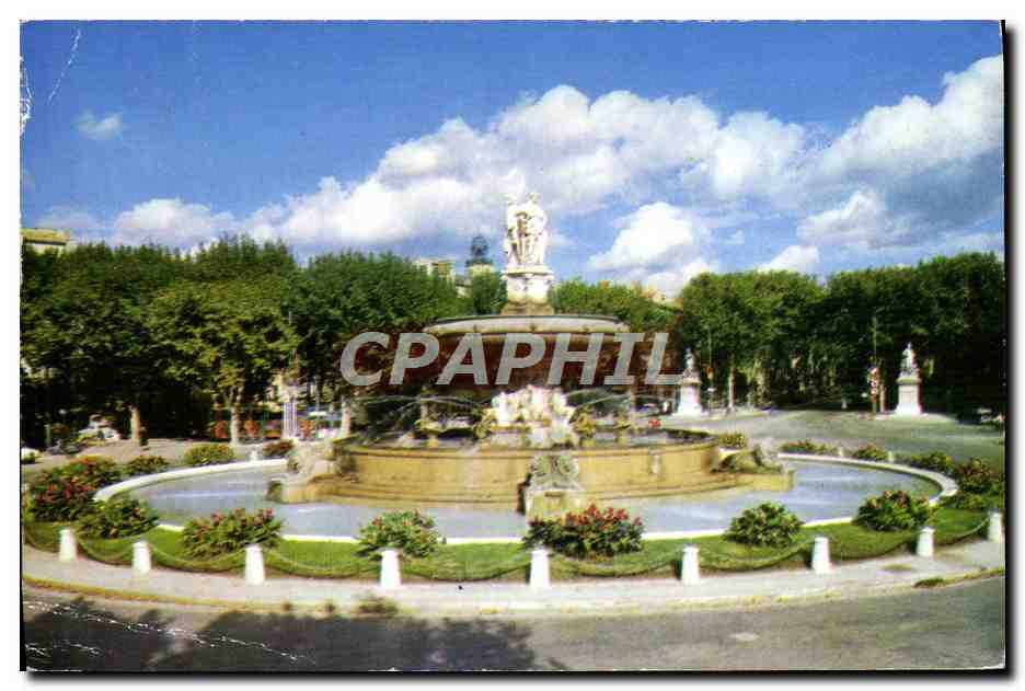 CPM Aix En Provence La Grande Fontaine Sur La Rotonde