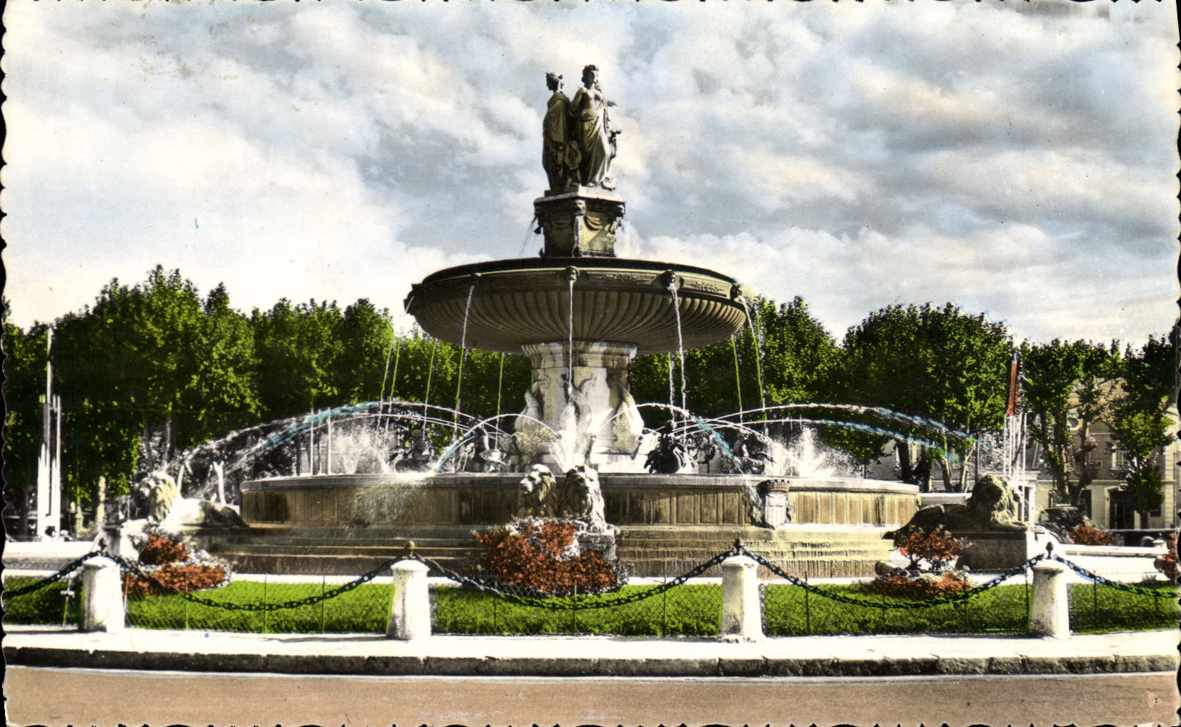 La Grande Fontaine sur la Rotonde — Aix-en-Provence — Société Éditions de France