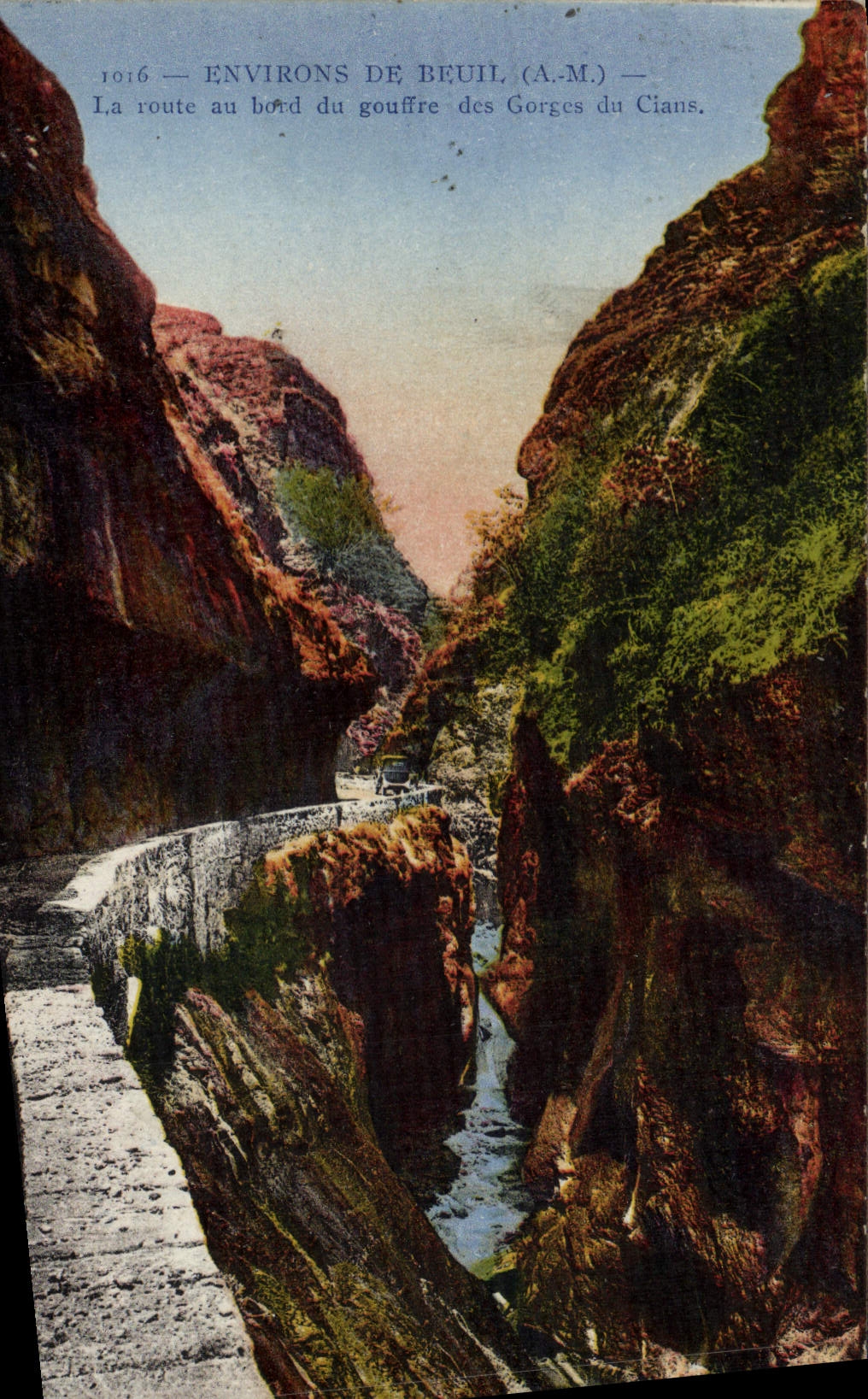 CPA Environs De Beuil La Route Au Bord Du Gouffre Des Gorges Du Cians