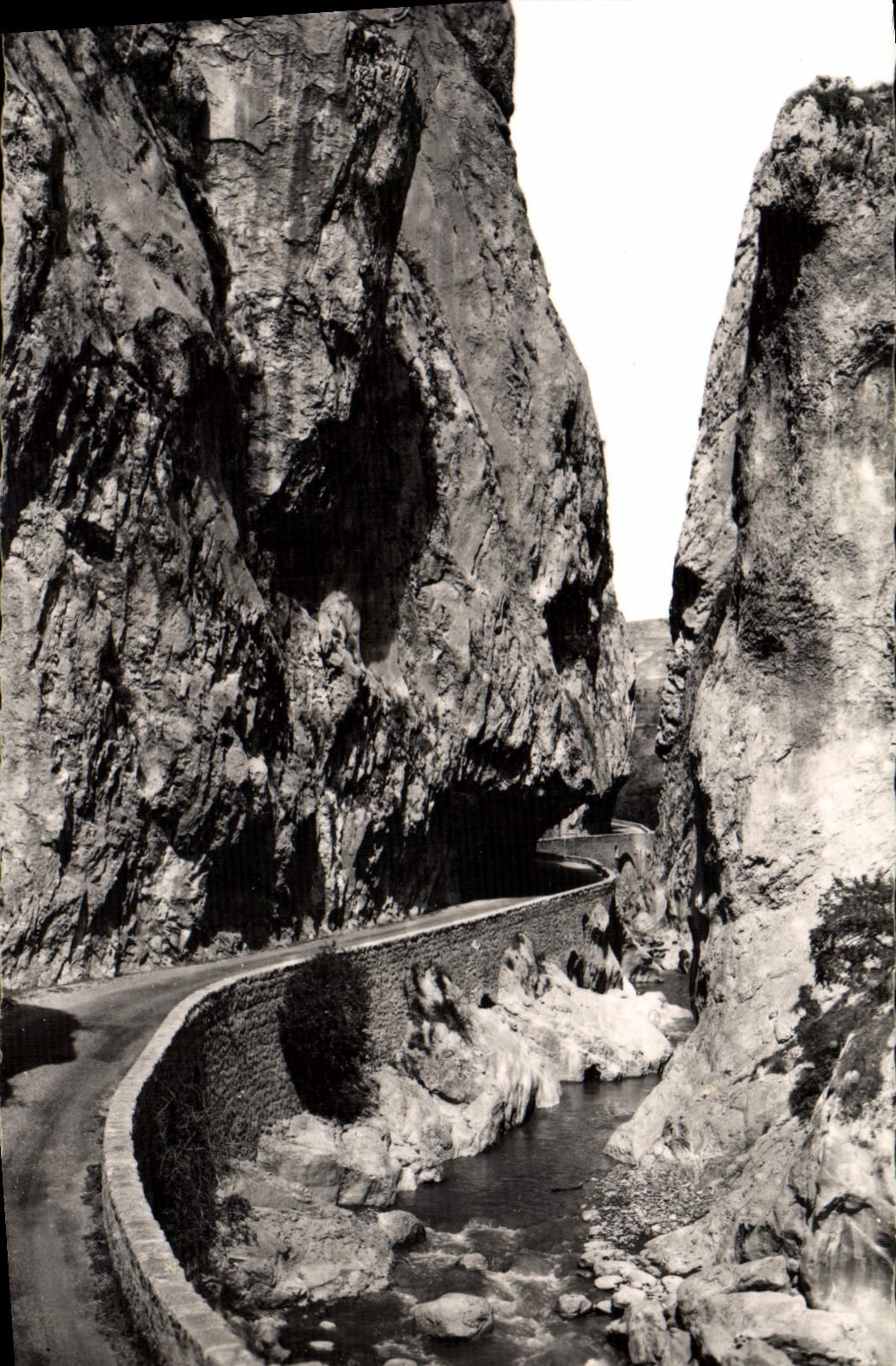 Les Clues de Barles — Environ de Seyne-Les-Alpes — Société Éditions de France