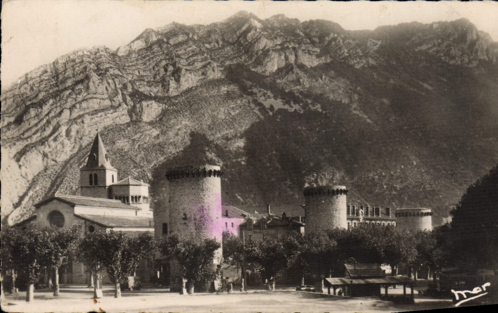 Sisteron (B.A.) — Les Tours et la Citadelle — Les Éditions "MAR" — NICE