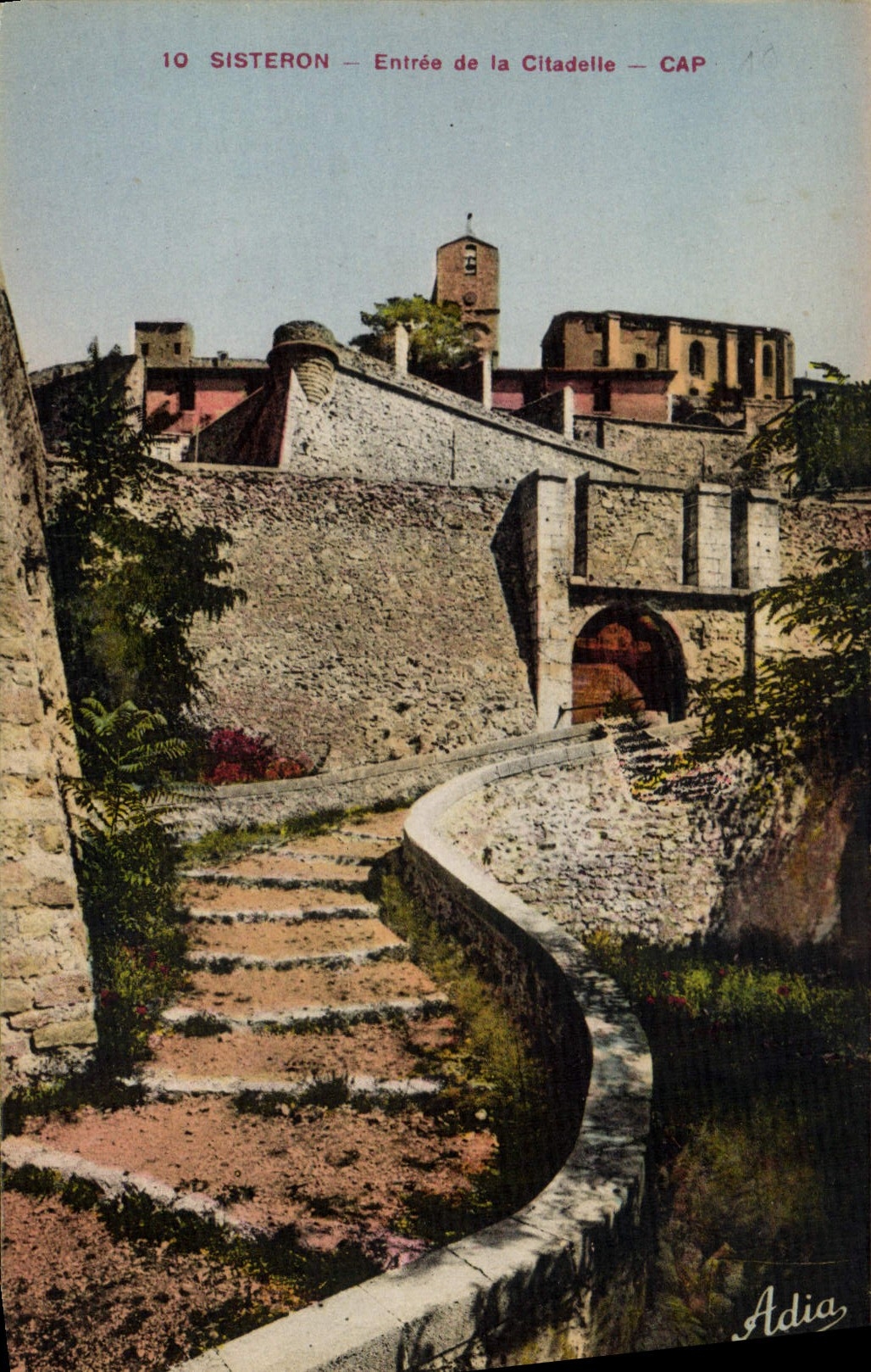 Sisteron — Entrada de la Ciudadela — CAP — Adia