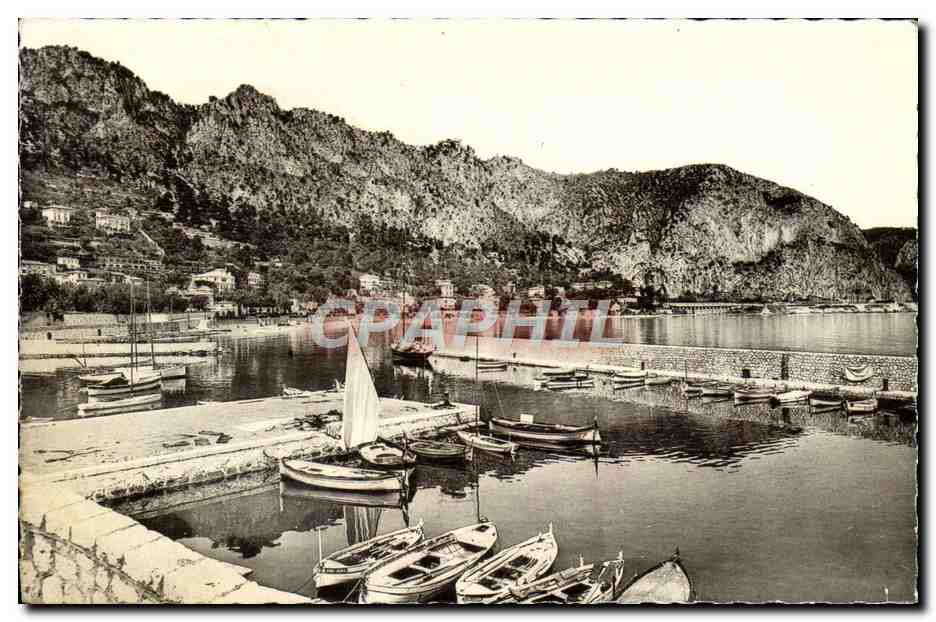CPM Beaulieu Sur Mer L'Entree du Port Bateaux
